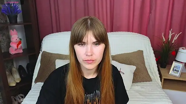 EmilyCuper  online show from July 4, 2026, 12:21 pm