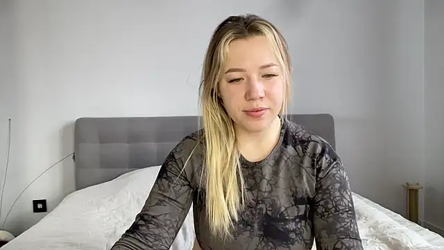 alyrasun online show from April 2, 2026, 6:42 am