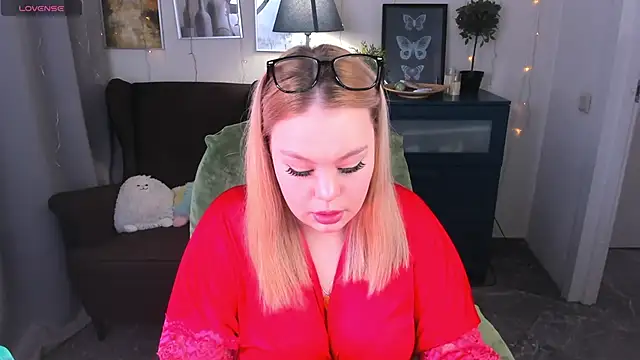 AmeliaMerris online show from May 5, 2026, 11:13 am