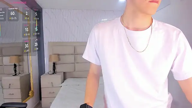 TylerCross  online show from April 22, 2026, 8:26 pm