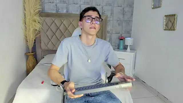 TylerCross  online show from March 14, 2026, 8:37 pm