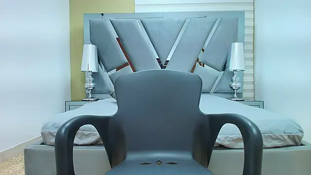 HENRY GREEN2 online show from April 21, 2026, 1:42 am