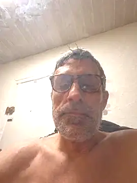 Snapshot of ambrosio669 chatting on April 7, 2026, 4:53 pm ambrosio669 online show from April 7, 2026, 4:53 pm