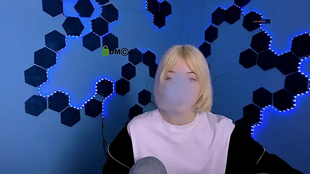  sabrina moore online show from April 29, 2026, 8:51 am