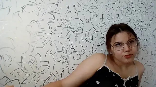 Snapshot of Aurora_Breeze chatting on August 4, 2026, 12:31 pm Aurora Breeze online show from August 4, 2026, 12:31 pm
