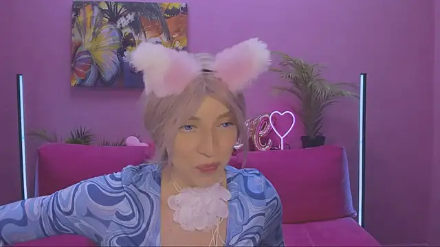 Snapshot of soul_of_tenderness chatting on April 6, 2026, 6:31 pm soul of tenderness online show from April 6, 2026, 6:31 pm