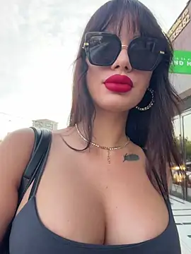 Snapshot of RaniaSnow chatting on July 16, 2026, 3:47 am RaniaSnow online show from July 16, 2026, 3:47 am