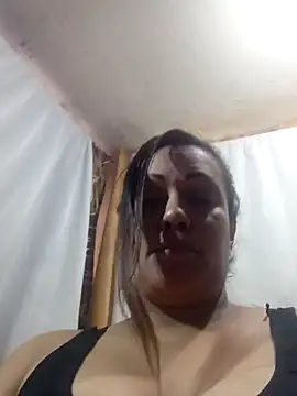 Snapshot of maroita chatting on May 28, 2026, 3:40 pm maroita online show from May 28, 2026, 3:40 pm