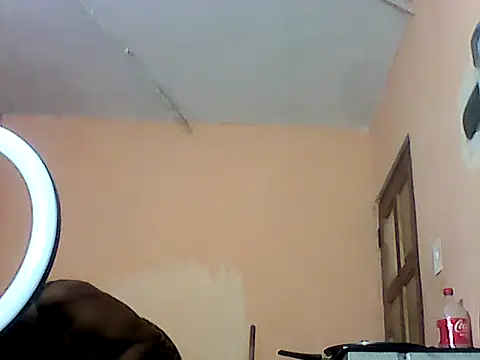 Snapshot of wildthroat chatting on March 11, 2026, 10:42 am wildthroat online show from March 11, 2026, 10:42 am