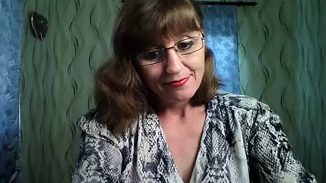 Alisaprice077 online show from July 6, 2026, 3:25 pm
