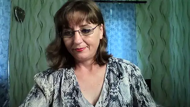 Alisaprice077 online show from July 4, 2026, 7:04 am