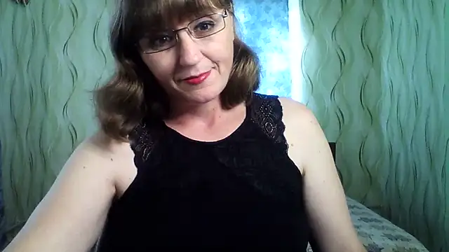 Alisaprice077 online show from July 16, 2026, 2:47 pm