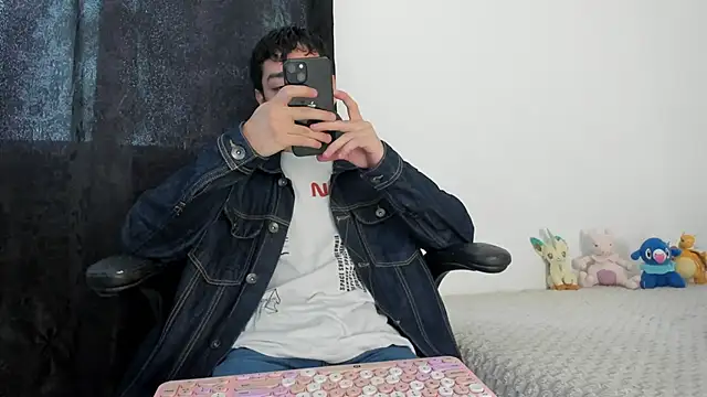 Snapshot of finn_jackson chatting on May 20, 2026, 8:39 pm finn jackson online show from May 20, 2026, 8:39 pm