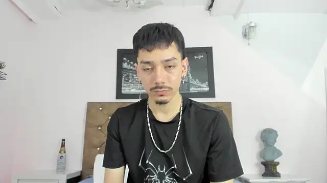 Snapshot of finn_jackson chatting on April 27, 2026, 8:18 pm finn jackson online show from April 27, 2026, 8:18 pm