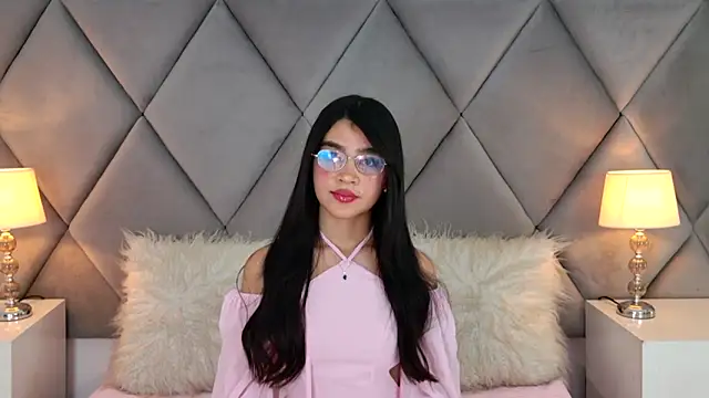 Snapshot of OliviaDiaz chatting on June 21, 2026, 12:16 am OliviaDiaz online show from June 21, 2026, 12:16 am