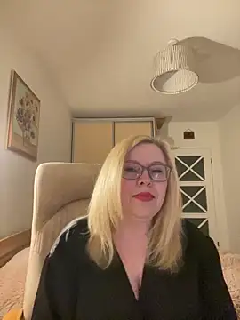 JanieLight53 online show from May 10, 2026, 6:10 pm