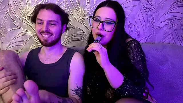 LunaWithAdrian online show from March 8, 2026, 1:11 am