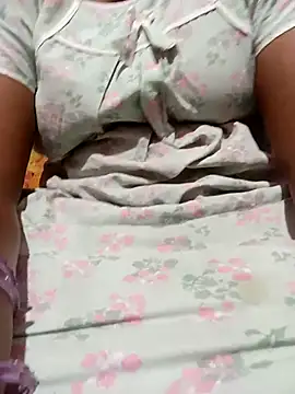 hot-couple11111 online show from June 25, 2026, 7:13 am