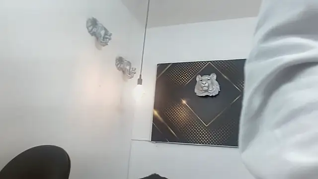 KingOfTemptation online show from April 12, 2026, 3:43 am