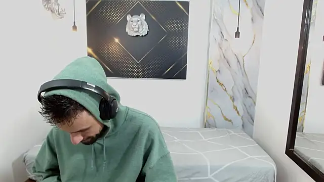 KingOfTemptation online show from April 7, 2026, 3:41 am