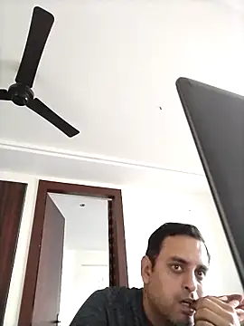 rockym1995 online show from March 10, 2026, 3:32 am