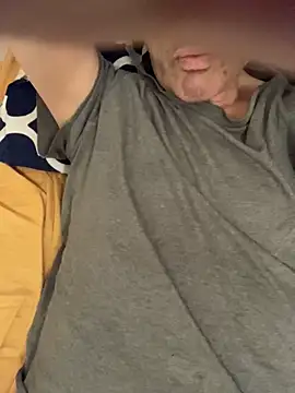 ParisSlut online show from April 16, 2026, 10:12 pm