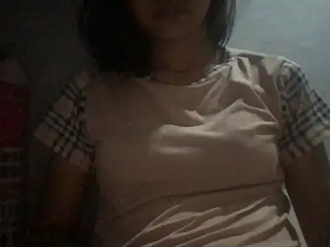 Snapshot of anna-rose2 chatting on March 25, 2026, 9:35 pm anna-rose2 online show from March 25, 2026, 9:35 pm