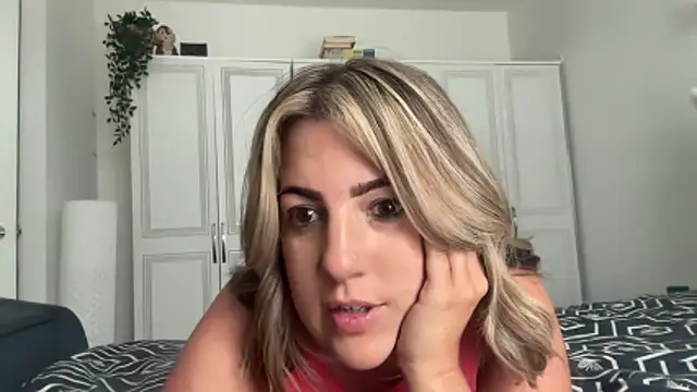 annabellewarick online show from June 15, 2026, 3:44 pm