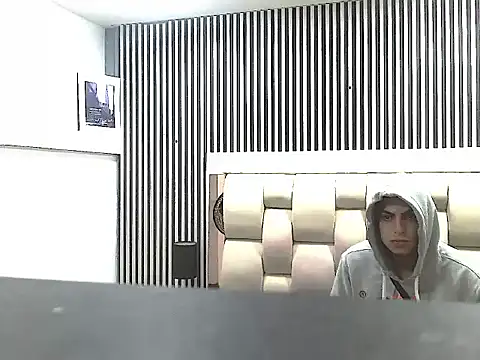 Snapshot of Alex_Wolft chatting on May 13, 2026, 11:39 am Alex Wolft online show from May 13, 2026, 11:39 am