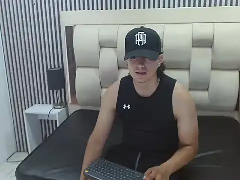 Snapshot of Alex_Wolft chatting on June 21, 2026, 12:11 pm Alex Wolft online show from June 21, 2026, 12:11 pm