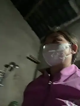 Bling-pusy online show from March 11, 2026, 11:26 am