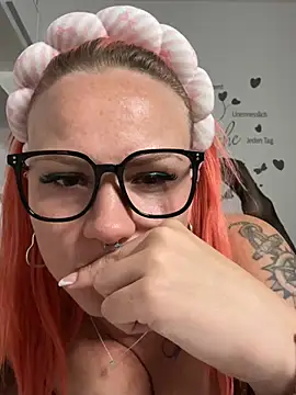 Snapshot of Fiebie_licious_ chatting on July 19, 2026, 1:36 am Fiebie licious online show from July 19, 2026, 1:36 am