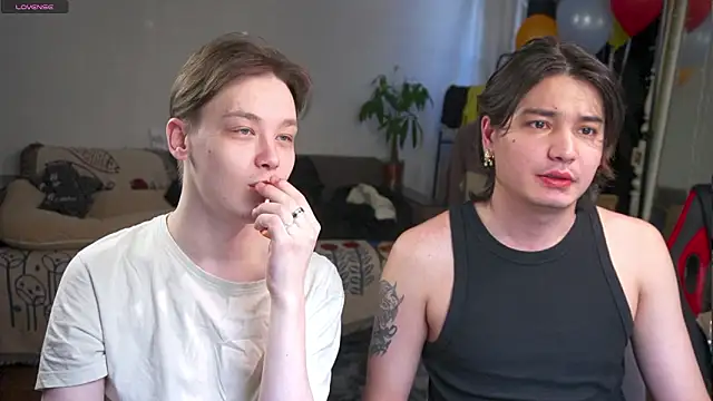 Snapshot of Badtwinkboys chatting on March 24, 2026, 9:53 am Badtwinkboys online show from March 24, 2026, 9:53 am