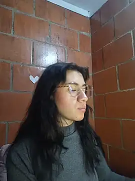 Snapshot of Amanda_x1 chatting on May 20, 2026, 7:55 pm Amanda x1 online show from May 20, 2026, 7:55 pm