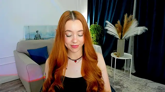 Snapshot of BloomAndFun chatting on May 4, 2026, 7:28 pm BloomAndFun online show from May 4, 2026, 7:28 pm