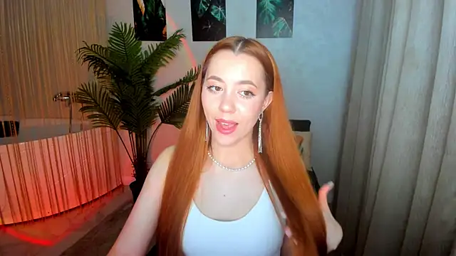 Snapshot of BloomAndFun chatting on April 28, 2026, 7:29 pm BloomAndFun online show from April 28, 2026, 7:29 pm