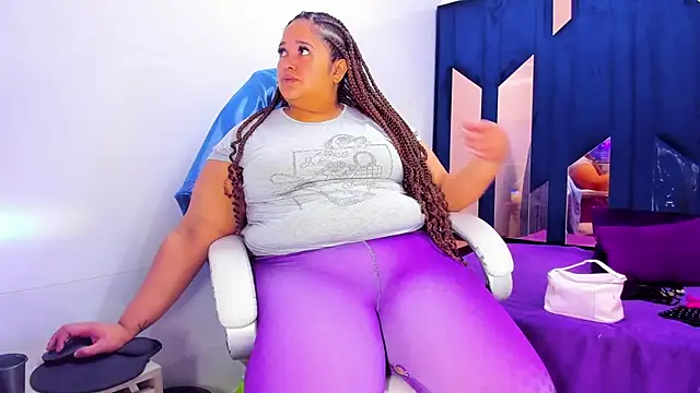 BustyyJuicy Rs online show from June 4, 2026, 12:43 pm