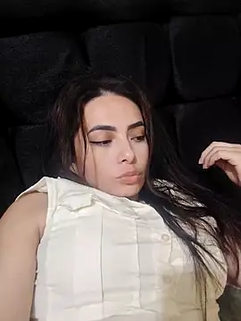 Snapshot of Briyitho chatting on March 15, 2026, 2:18 am Briyitho online show from March 15, 2026, 2:18 am