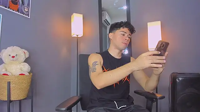 Soft Temptationxx online show from March 11, 2026, 12:54 pm