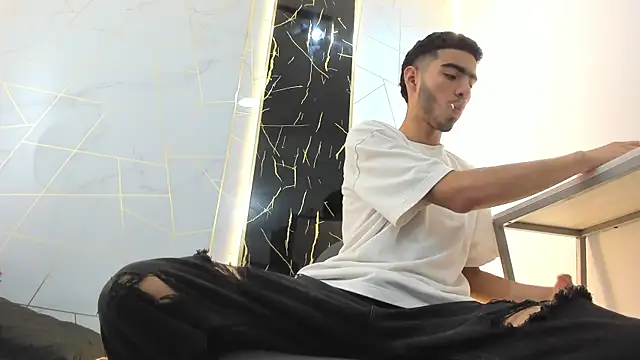 Valentin Lux online show from March 14, 2026, 3:01 am