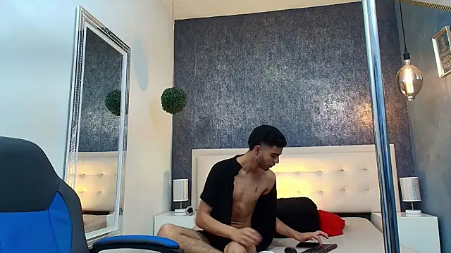 Valentin Lux online show from March 10, 2026, 3:32 am