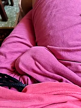 Andrealexander30 online show from April 14, 2026, 7:13 am