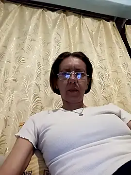 Tania9876 online show from June 3, 2026, 7:18 pm