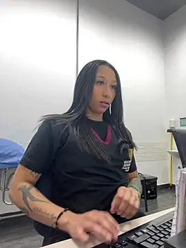 mina harker online show from April 18, 2026, 12:29 pm