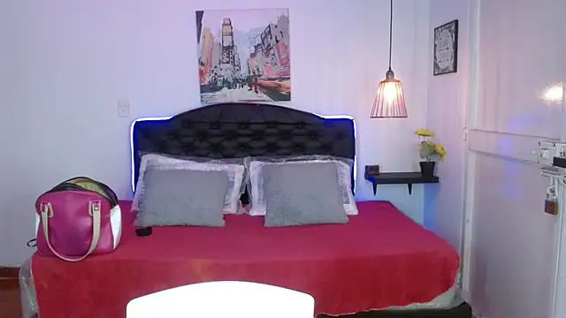 Snapshot of Mylu_xx chatting on May 12, 2026, 1:17 pm Mylu xx online show from May 12, 2026, 1:17 pm