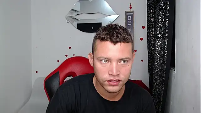 sven fox723 online show from April 1, 2026, 12:06 pm