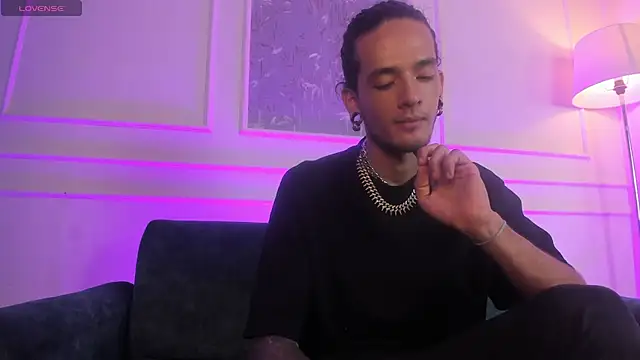 Snapshot of Skinny_Mac chatting on June 4, 2026, 5:50 pm Skinny Mac online show from June 4, 2026, 5:50 pm
