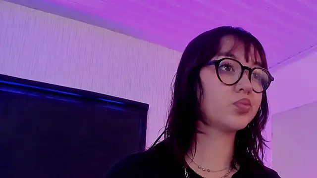 LilithBluum online show from April 28, 2026, 11:14 am