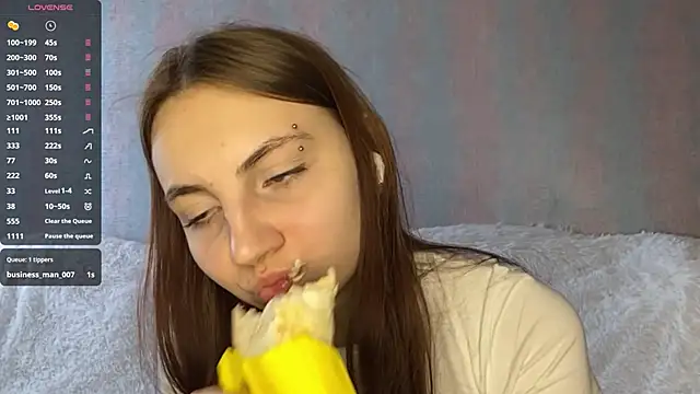 AlisaBloom online show from April 13, 2026, 10:08 am