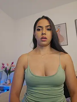 Victoria Evanss online show from May 13, 2026, 10:17 pm